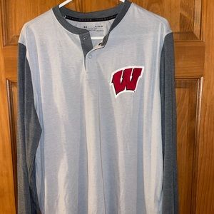 Underarmour men’s Wisconsin badgers long sleeve
